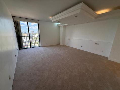 19707 Turnberry Way Miami FL 33180