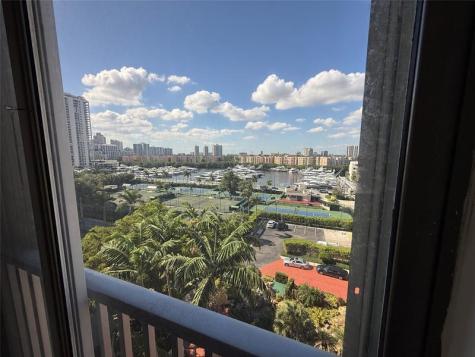 19707 Turnberry Way Miami FL 33180
