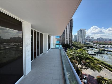 19707 Turnberry Way Miami FL 33180