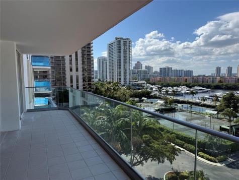 19707 Turnberry Way Miami FL 33180