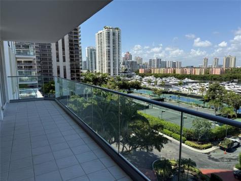 19707 Turnberry Way Miami FL 33180