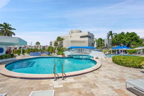19707 Turnberry Way Miami FL 33180
