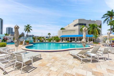 19707 Turnberry Way Miami FL 33180