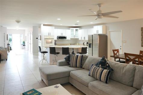 821 SW 13th Court Pompano Beach FL 33060