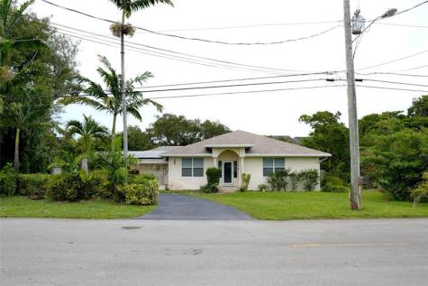 821 SW 13th Court Pompano Beach FL 33060
