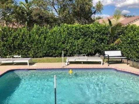 4360 Dogwood Circle Weston FL 33331