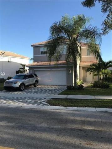 4360 Dogwood Circle Weston FL 33331