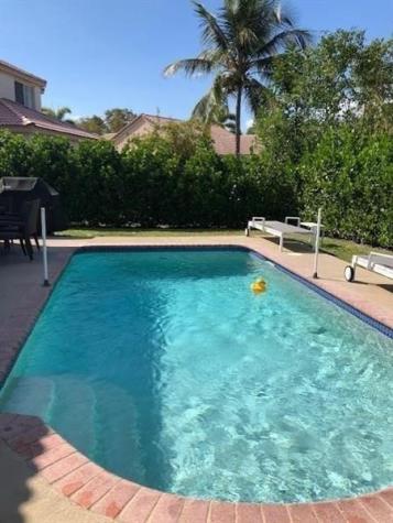 4360 Dogwood Circle Weston FL 33331