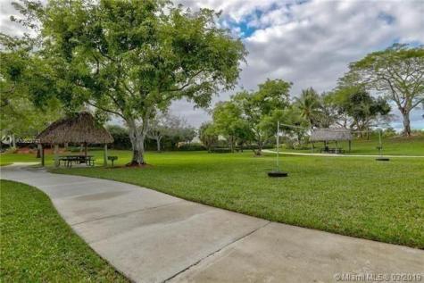 4360 Dogwood Circle Weston FL 33331