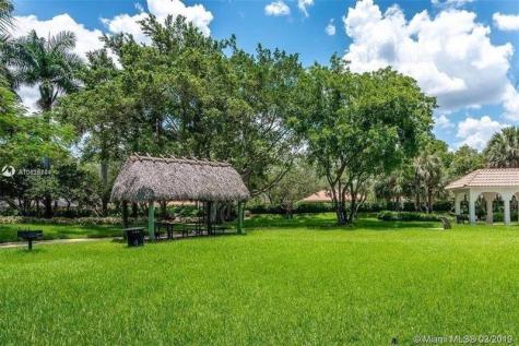 4360 Dogwood Circle Weston FL 33331