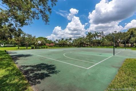 4360 Dogwood Circle Weston FL 33331