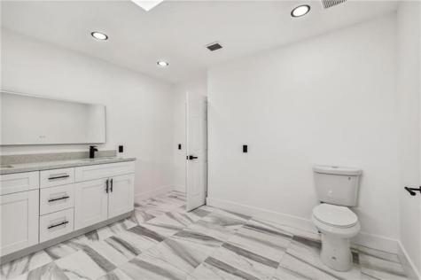 5704 S Travelers Palm, Lane Tamarac FL 33319