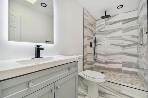 5704 S Travelers Palm, Lane Tamarac FL 33319