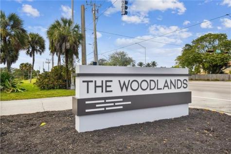 5704 S Travelers Palm, Lane Tamarac FL 33319