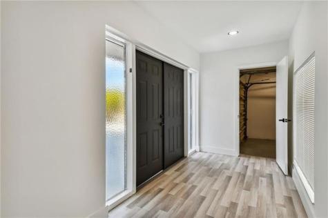 5704 S Travelers Palm, Lane Tamarac FL 33319