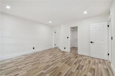 5704 S Travelers Palm, Lane Tamarac FL 33319