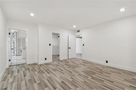 5704 S Travelers Palm, Lane Tamarac FL 33319