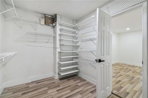 5704 S Travelers Palm, Lane Tamarac FL 33319