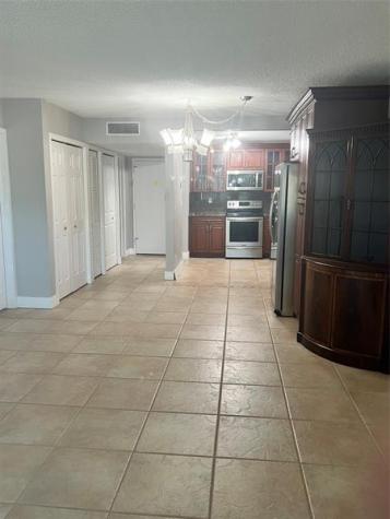 120 Lakeview Drive Weston FL 33326