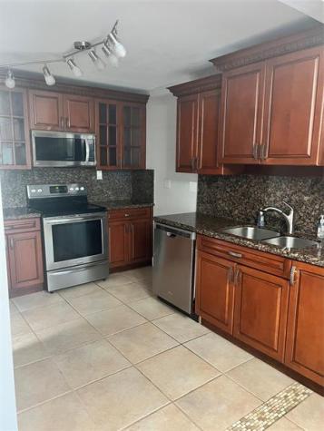 120 Lakeview Drive Weston FL 33326