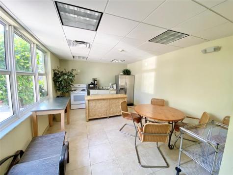 3000 E Sunrise Boulevard Fort Lauderdale FL 33304