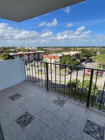 4164 Inverrary Drive Lauderhill FL 33319