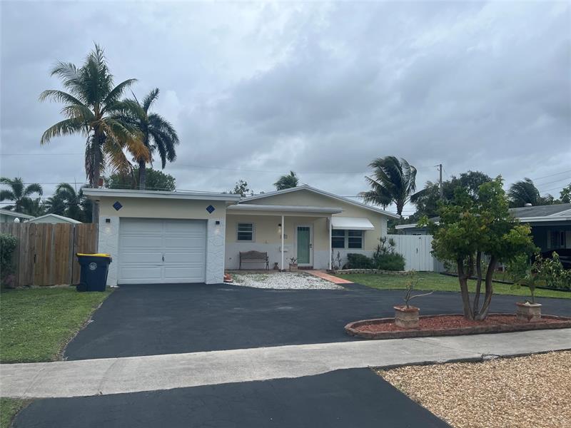 837 NW 9th Avenue Dania Beach FL 33004