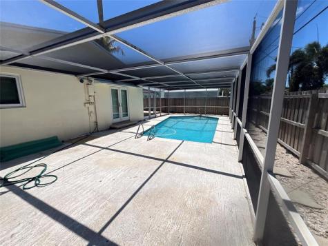 837 NW 9th Avenue Dania Beach FL 33004