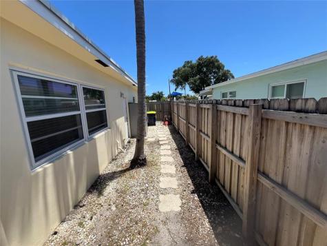 837 NW 9th Avenue Dania Beach FL 33004