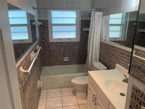 837 NW 9th Avenue Dania Beach FL 33004