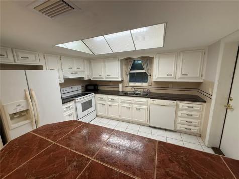 837 NW 9th Avenue Dania Beach FL 33004