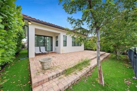 11843 SW 13th Court Pembroke Pines FL 33025