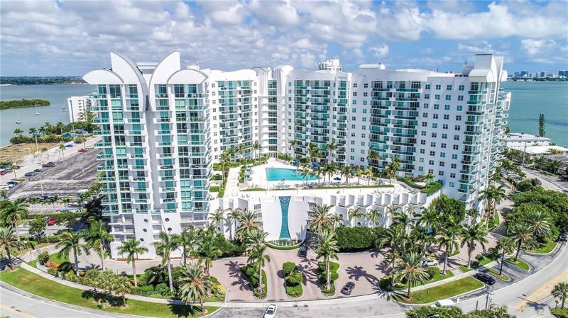 7900 Harbor Island Drive North Bay Village FL 33141