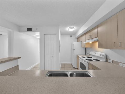 11165 SW 6th Street Pembroke Pines FL 33025