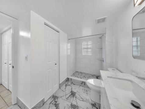 11165 SW 6th Street Pembroke Pines FL 33025