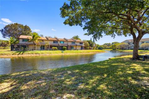 1171 Sussex Drive North Lauderdale FL 33068