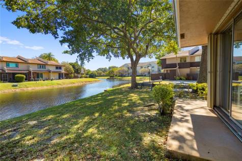 1171 Sussex Drive North Lauderdale FL 33068