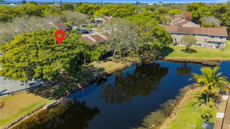 1171 Sussex Drive North Lauderdale FL 33068