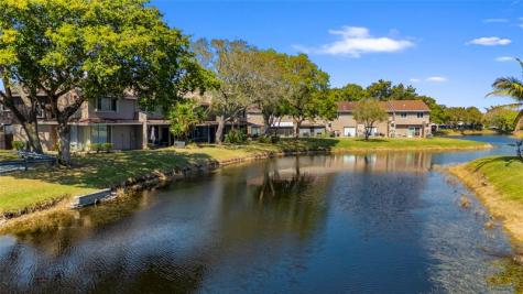 1171 Sussex Drive North Lauderdale FL 33068