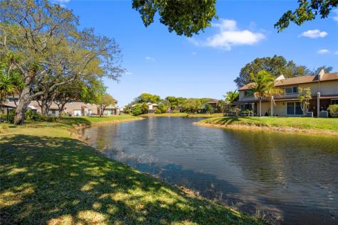 1171 Sussex Drive North Lauderdale FL 33068