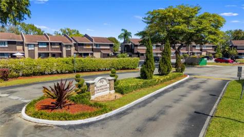 1171 Sussex Drive North Lauderdale FL 33068