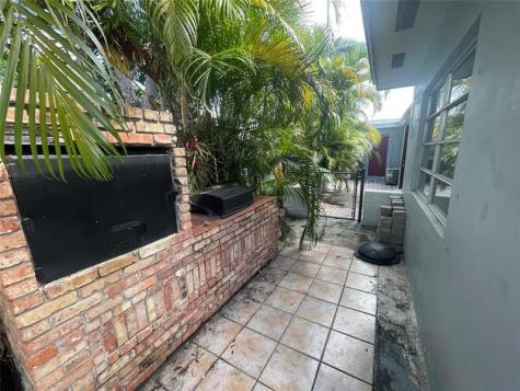 3361 NE 16th Avenue Oakland Park FL 33334