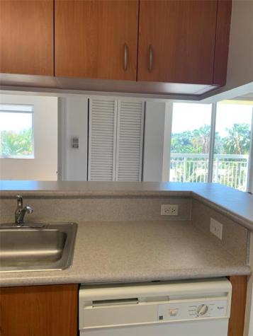 816 NW 11th Street Miami FL 33136