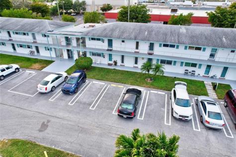 1117 Lake Terrace Boynton Beach FL 33426