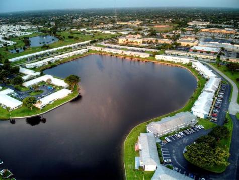 1117 Lake Terrace Boynton Beach FL 33426