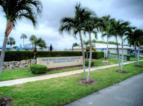 1117 Lake Terrace Boynton Beach FL 33426