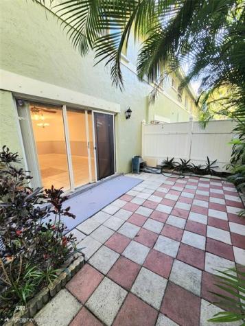 119 Hidden Court Road Hollywood FL 33023