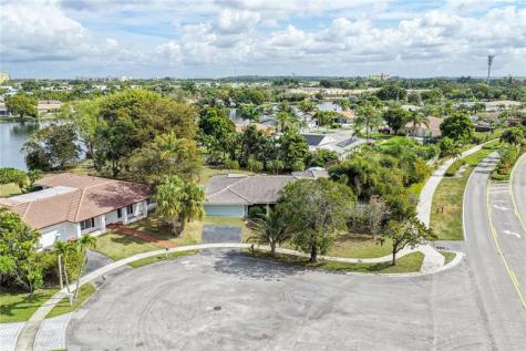 16770 Lakeview Court Weston FL 33326