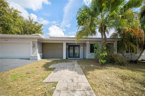 16770 Lakeview Court Weston FL 33326