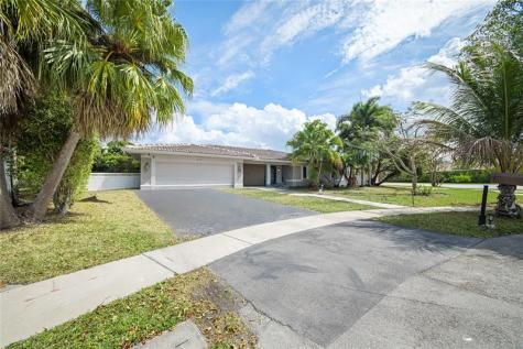 16770 Lakeview Court Weston FL 33326